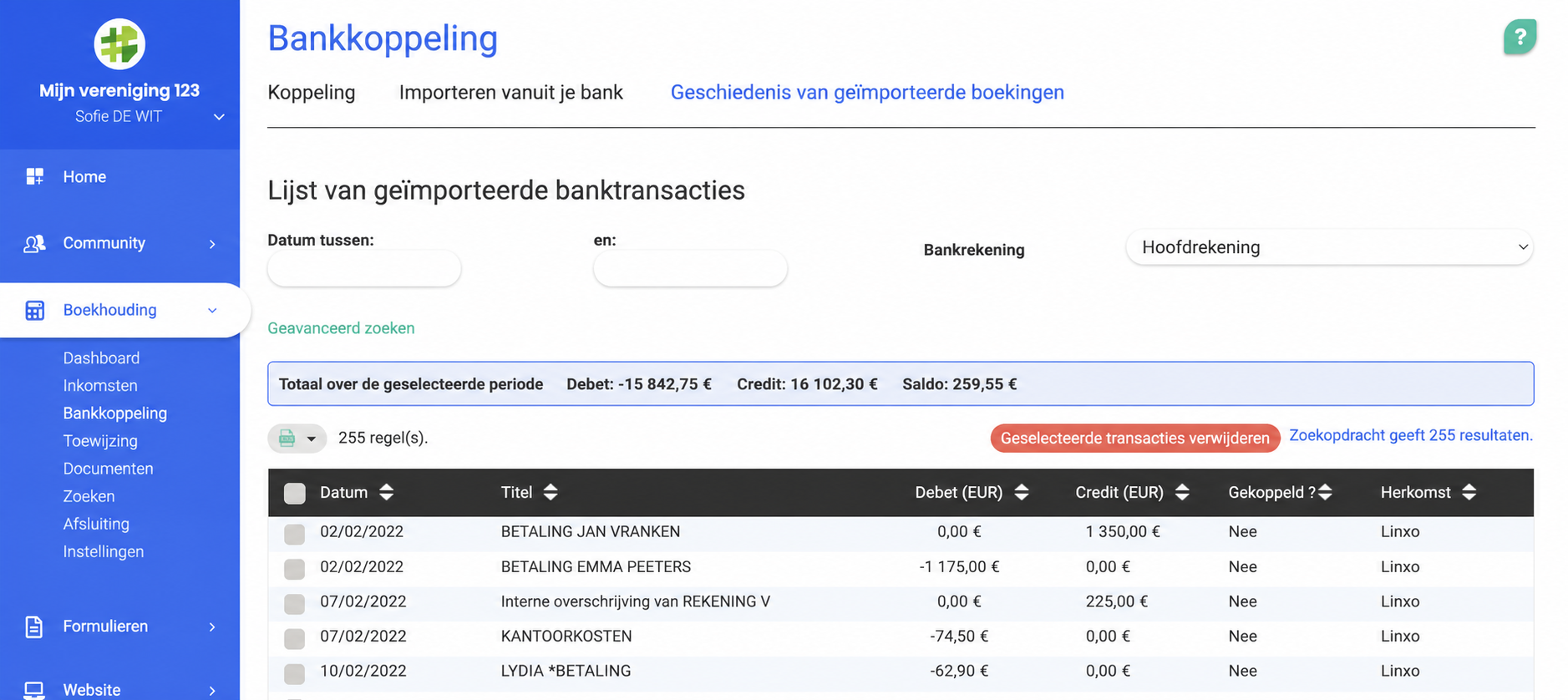 Tabblad « Historiek van de geïmporteerde boekingen » van de bankafstemming in AssoConnect, met 255 transacties met debet, credit en een saldo van 51,00 €.