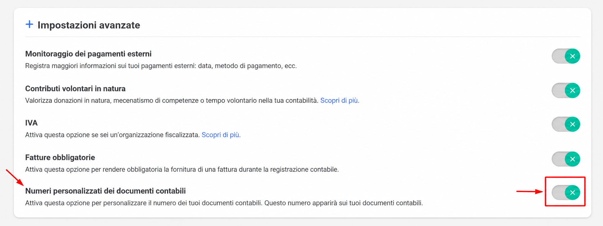 Paramètres avancés de la comptabilité avec l'option « Numéros personnalisés de pièces comptables » mise en évidence et son bouton d'activation encadré en rouge.