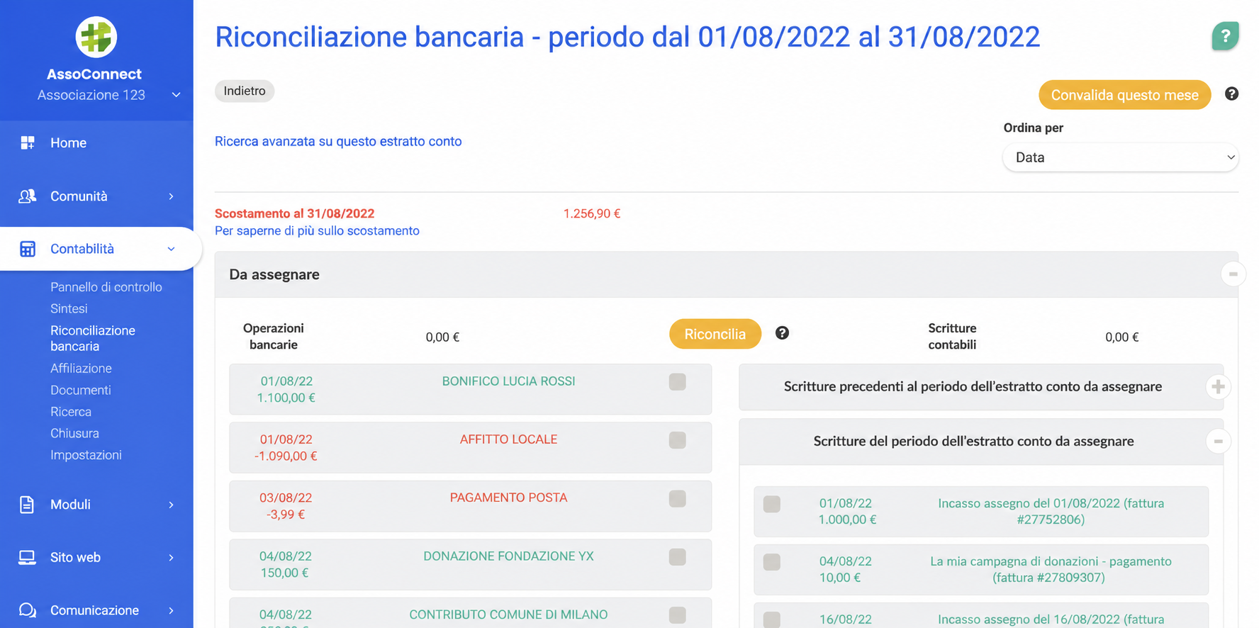 Schermata di riconciliazione bancaria AssoConnect per agosto 2022, che mostra le operazioni bancarie da spuntare accanto alle scritture contabili, con una differenza di 1.256,90 €