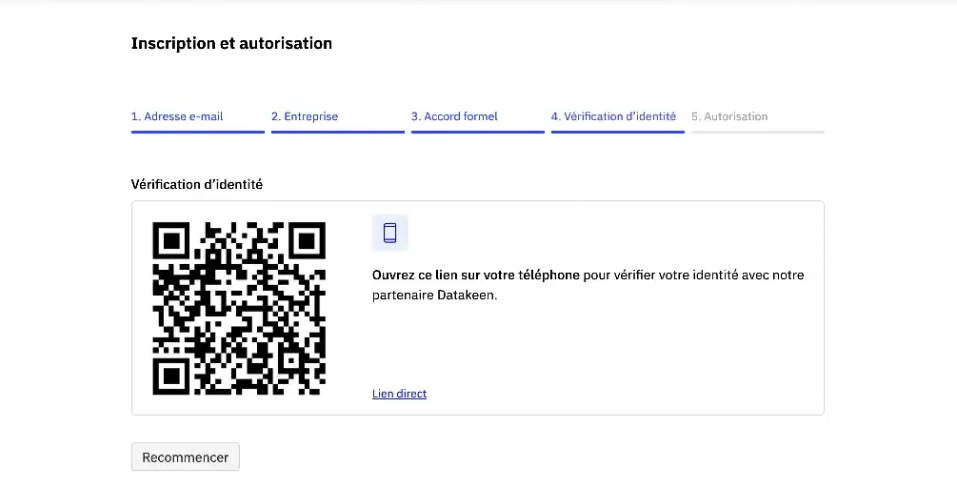 Paso 4 «Verificación de identidad» del formulario de registro de Poplico, con un código QR para escanear con el teléfono a través del socio Datakeen